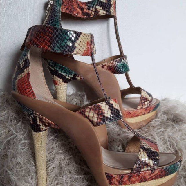 Bcgbmaxaziria Daniela Hh Exotic Day Sandals! Bundle!$$!